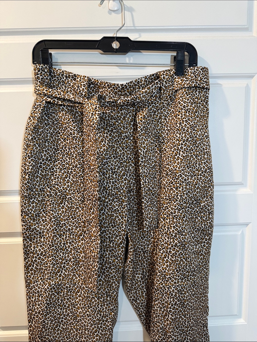 Banana Republic "NEW" Leopard Print Tie Waist Tencel Jogger Utility Pants Medium - Picture 3 of 6